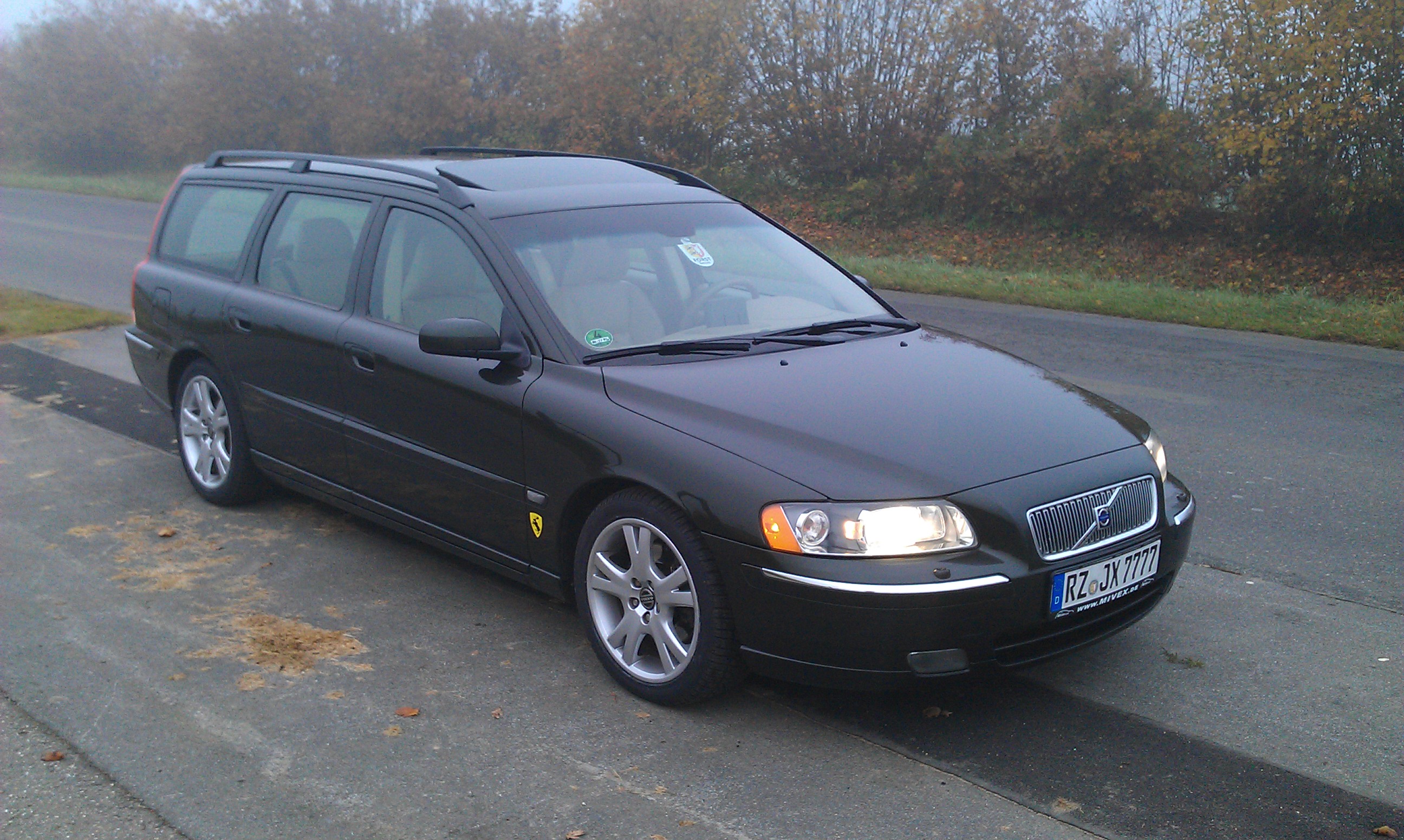 Volvo V70 technical specifications and fuel economy